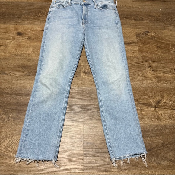 MOTHER Mid Rise Dazzler Crop Fray Sun Kissed Light Wash Jeans Sz28 Slim Straight - Picture 5 of 11
